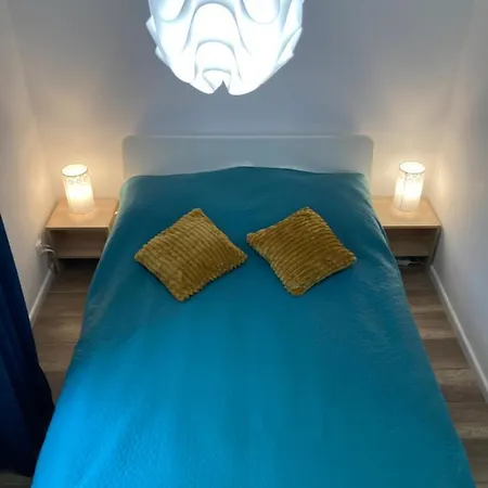 Apartament Red Flowers *