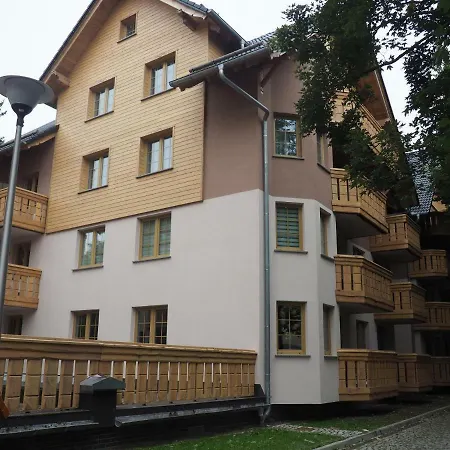 Red Flowers * Szklarska Poręba