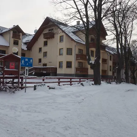 דירה Red Flowers שצ'קלארסקה פוראובה