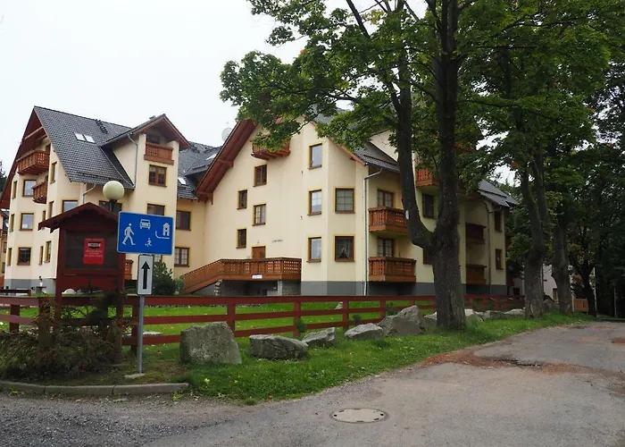 Apartment Red Flowers Szklarska Poreba